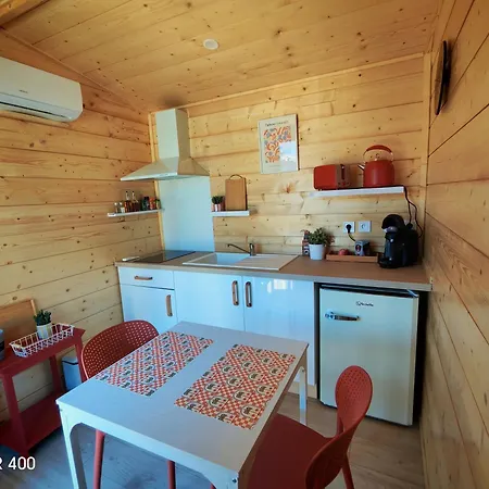 Tiny House Climatisee En Bord De Bassin Apartamento