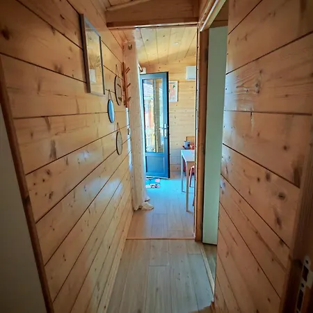 Tiny House Climatisee En Bord De Bassin *